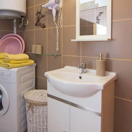 With Parking Space Veli Losinj, Losinj - 21192 Apartamento *