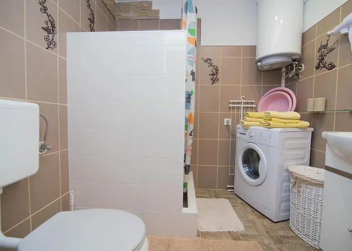 With Parking Space Veli Losinj, Losinj - 21192 شقة