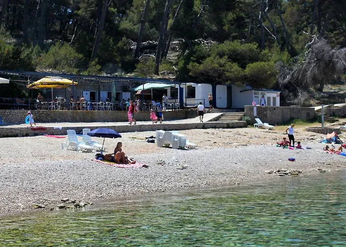 With Parking Space Veli Losinj, Losinj - 21192 Apartment *