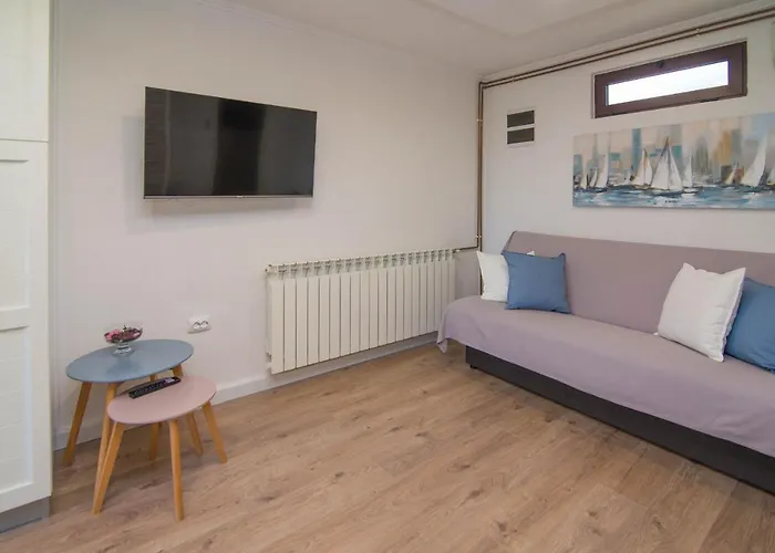 Apartment With Parking Space Veli Losinj, Losinj - 21192 Veli Lošinj