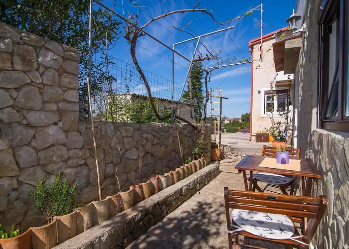 Apartment With Parking Space Veli Losinj, Losinj - 21192 *